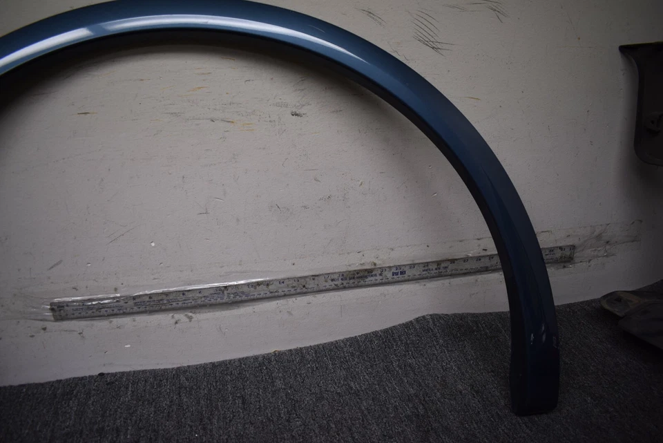 Audi SQ5 2018-2020 moldura de apertura de rueda OEM de fábrica Foto 3 de 4