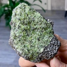 170G Natural y Raro Hermoso Cristal de Olivino Verde Oliva Grado Museo