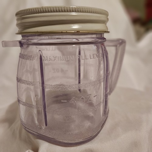 Vintage Osterizer Mini Blend and Store 8 oz Plastic Container with Lid - Picture 3 of 11