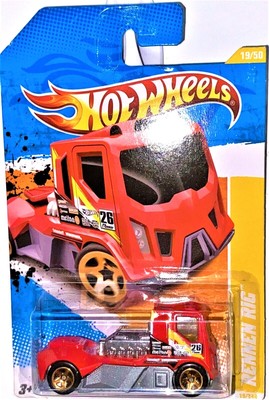 Hot Wheels 2011 Rennen Rig Red New Models #19/50 IN PROTECTO PACK