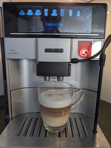 Kaffeevollautomat Siemens EQ6 S300 Kaffeeautomat