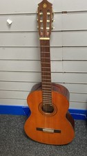 YAMHAH CLASSIC ACOUSTIC GUITAR