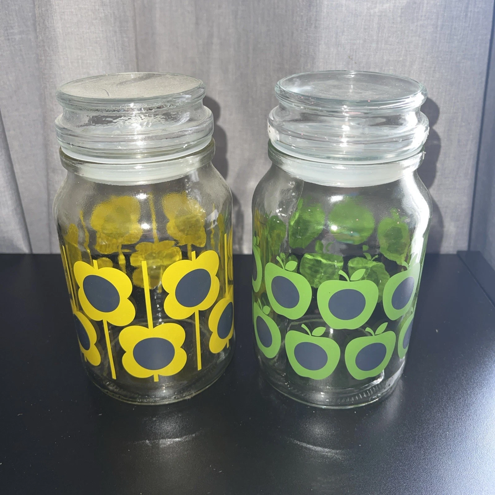 2 Retro Orla Kiely Glass Douwe Egberts Green & Yellow Coffee Jars Canisters.