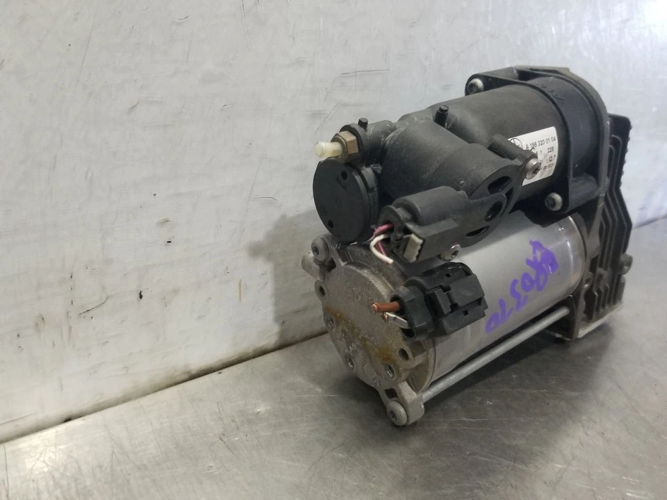 Mercedes-Benz GLE43 2017 17 3,0 L AWD bomba de suspensión 1663200104 Foto 3 de 4