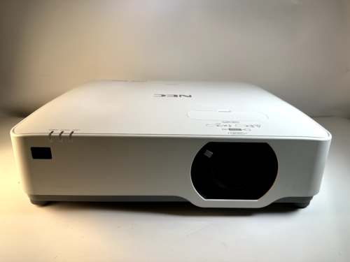 NEC NP-P525WL 5200 Lumens LCD WUXGA Projector- Only 67Hrs Lamp Use - Picture 1 of 7