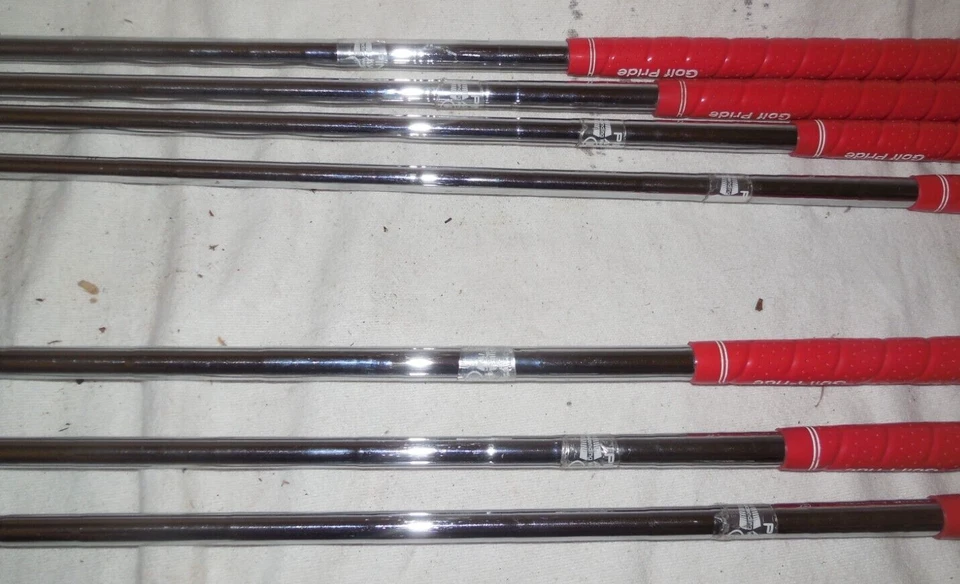 Hierros de punto amarillo Ping i10 4 cuñas/ejes flexibles regulares de acero AWT/DERECHA Foto 4 de 4