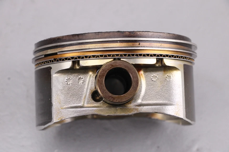 Jarro de carcaça de cilindro Harley Softail 96" 2008 + pistão com anéis e pino de pulso - Imagem 3 de 4