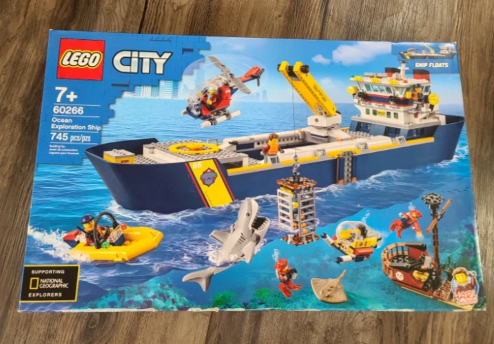 LEGO City: Ocean Exploration Ship (60266) Building Kit 745 Pcs Retired Sealed! - Image 2 of 4
