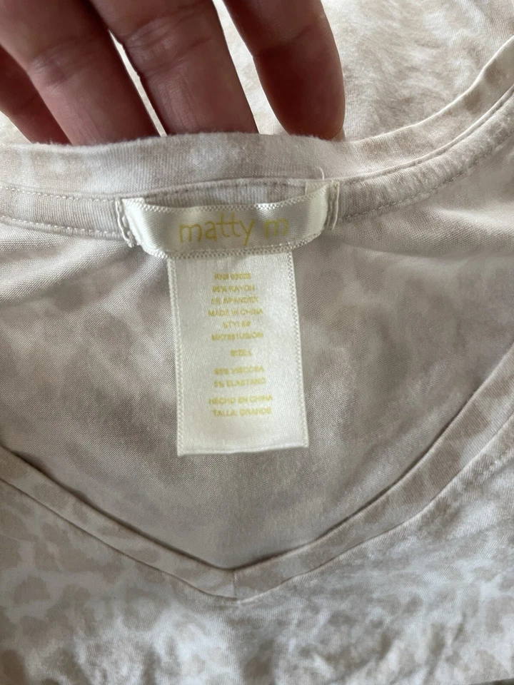 Matty L Women's Small Size Shirt White Beige Animal Print Lightweight Tie Front Foto 3 de 3