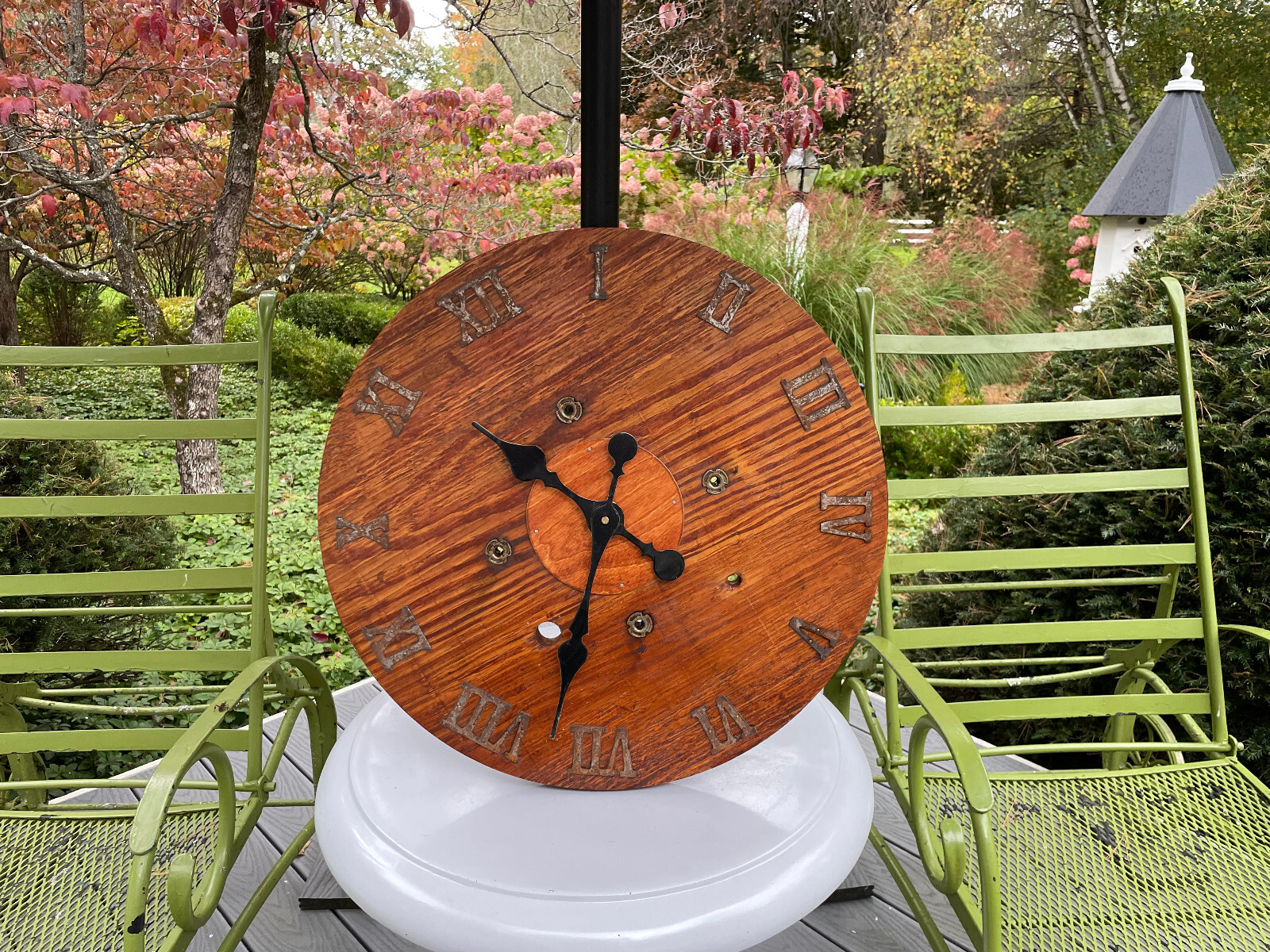22" WOOD WHISKEY WINE BARREL TOP DECORATIVE BAR WALL MOUNT CLOCK ROMAN NUMERALS