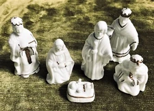 Small Nativity Set - 6 Figures White Glaze Ceramic w Gold Trim
