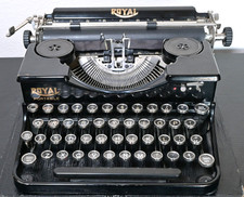 Royal Portable Model P  Typewriter - First Year 1926 - Black w/Case thumbnail
