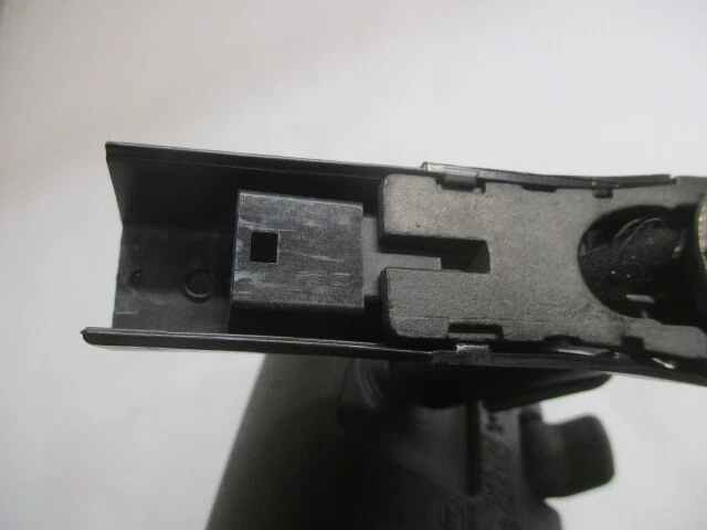 Chevrolet Silverado 1500 Suburban 3500 Manual Rear View Mirror w/Onstar OEM LKQ Foto 3 de 4