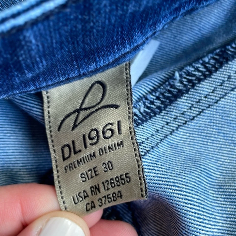 DL1961 PREMIUM DENIM Amanda Maternity Skinny Jeans in Nirvana Size 30 - Image 4 of 4