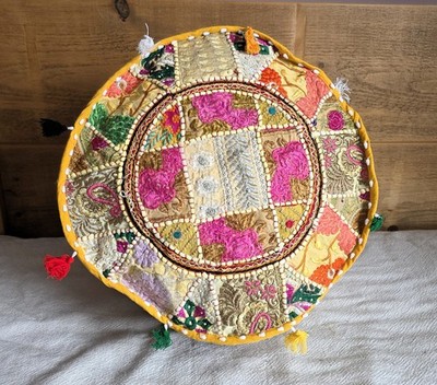 Indische handgefertigte runde ethnische Stickerei Vintage Patchwork Fußbank Pouf Bezug