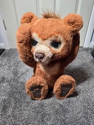 Hasbro FurReal Cubby der neugierige Bär, Plüschtier 36 cm groß getestet & funktionsfähig 2018