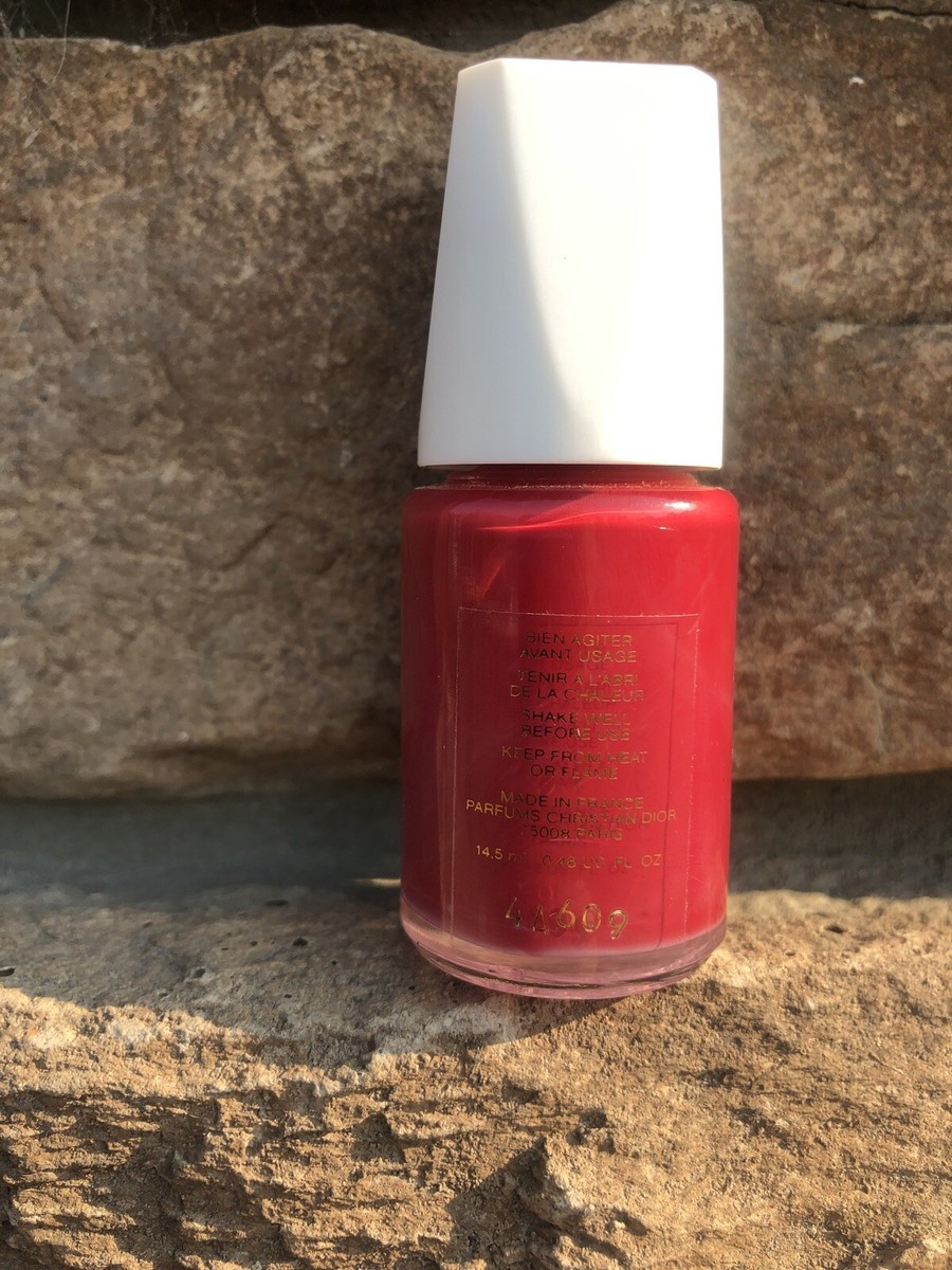 Dior マニキュア Christian Dior Nail Enamel #854 CHEZ SOI AT HOME RED discontinued