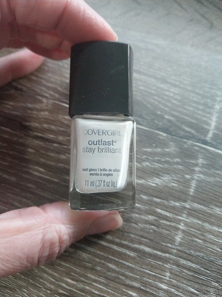 CoverGirl Outlast Nail Gloss White. 11ml. - Image 4 of 4