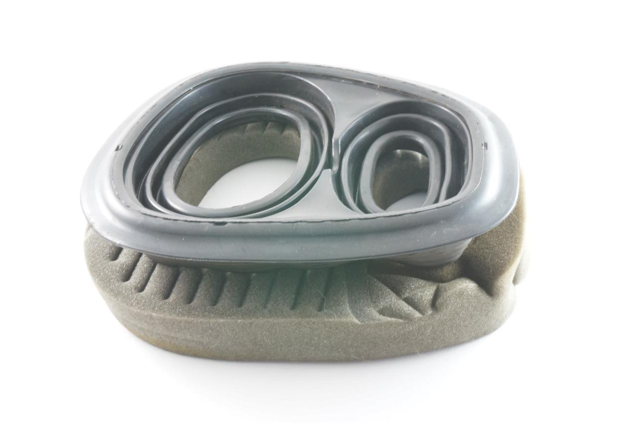 OEM Volkswagen MK5 Heater Core Box Lines Through Firewall Grommet 0609