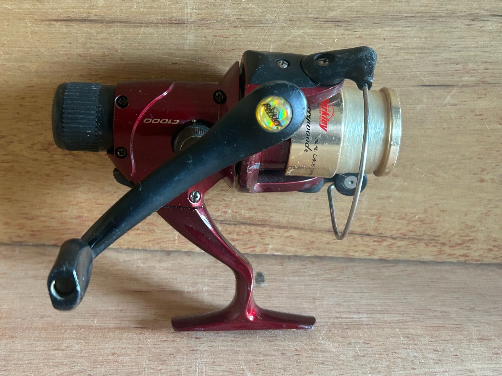 Berkley Cherry Wood C1000 Fishing Reel 5.2:1 Gear Ratio Inst