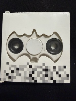 FIDGET SPINNER ~ WHITE~ Batman Symbol~ Handheld Toy~ Sensory Toy ~ NEW IN BOX