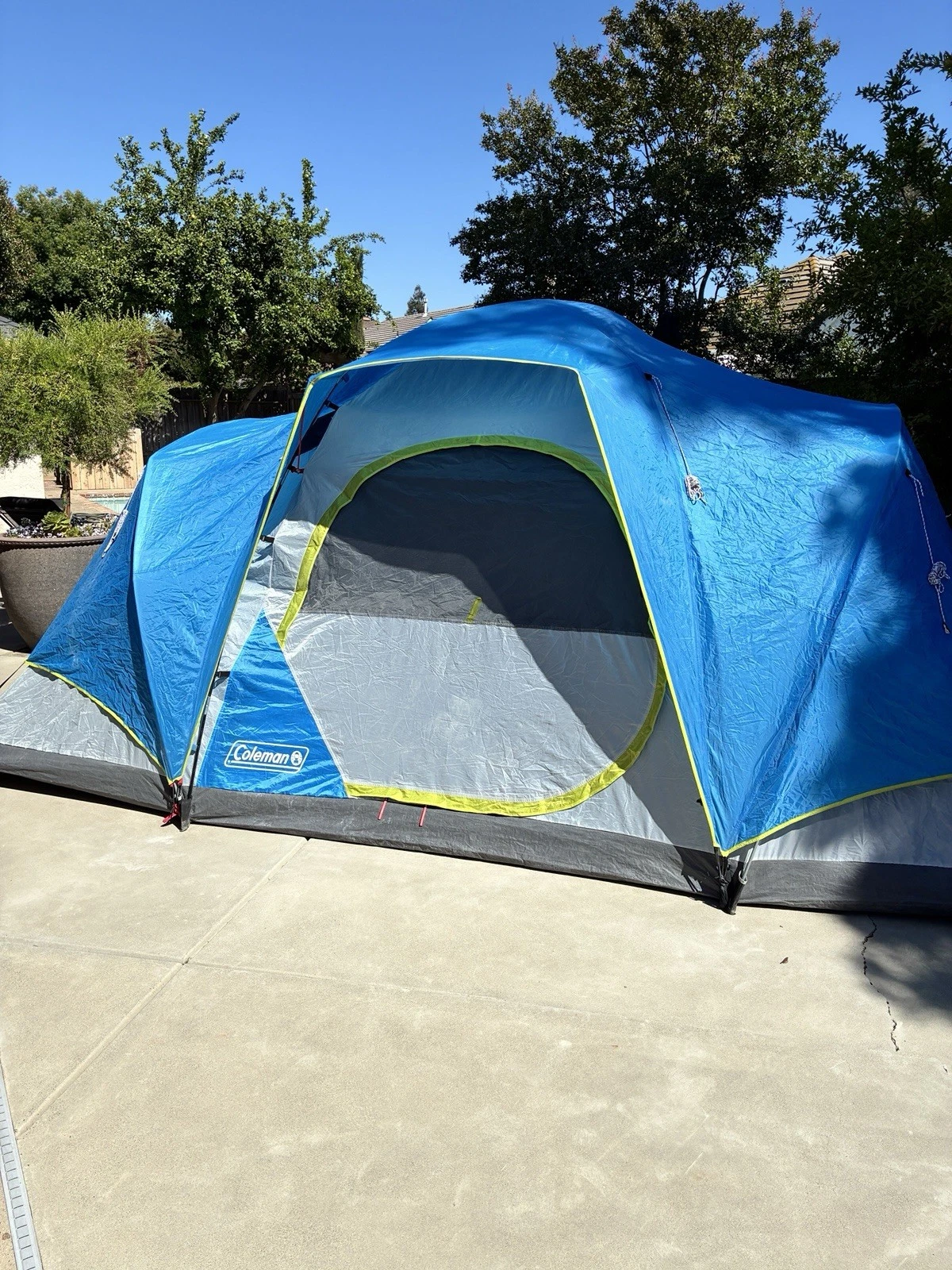 Coleman Skydome XL - 12 Person - Family Camping Tent 20’x9’
Opens in a new window or tab