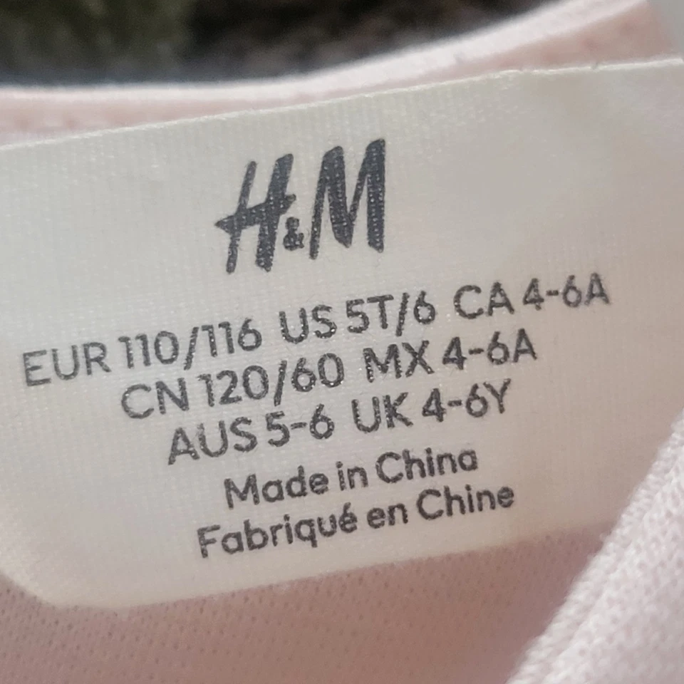 Vestido de vacaciones H&M para niñas EE. UU. 5T/6 forrado ciervo/conejito satinado elástico inferior S/S superior Foto 3 de 3