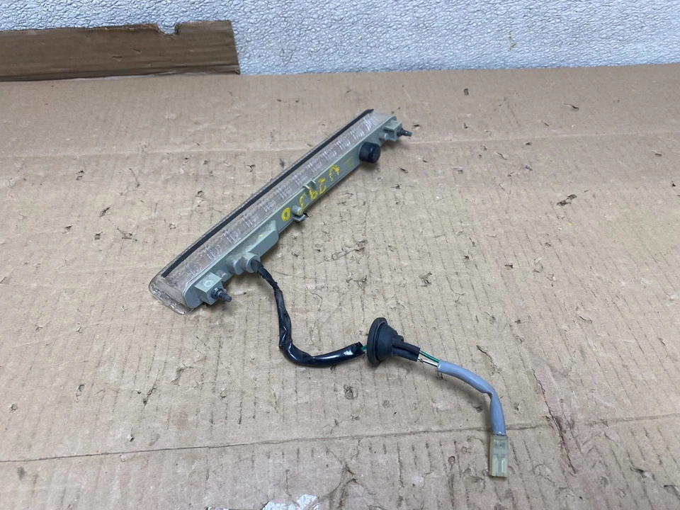 2008-2014 斯巴鲁 Tribeca Spoiler 3RD 第三刹车灯 原始设备制造商 84701XA010 U3000 DW — 第 4/4 张图片