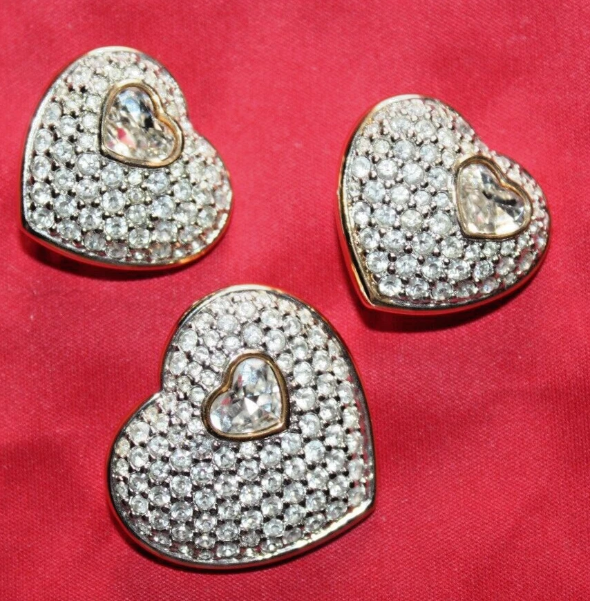 NUEVO CON ETIQUETAS SWAROVSKI Corazón en Corazón Cristal Clip Pendientes Broche Prendedor Corazón Rojo Cristal Foto 2 de 4