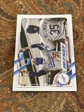 2021 Topps #303 Hands Up! Masks Up! (Mookie Betts / Cody Bellinger)