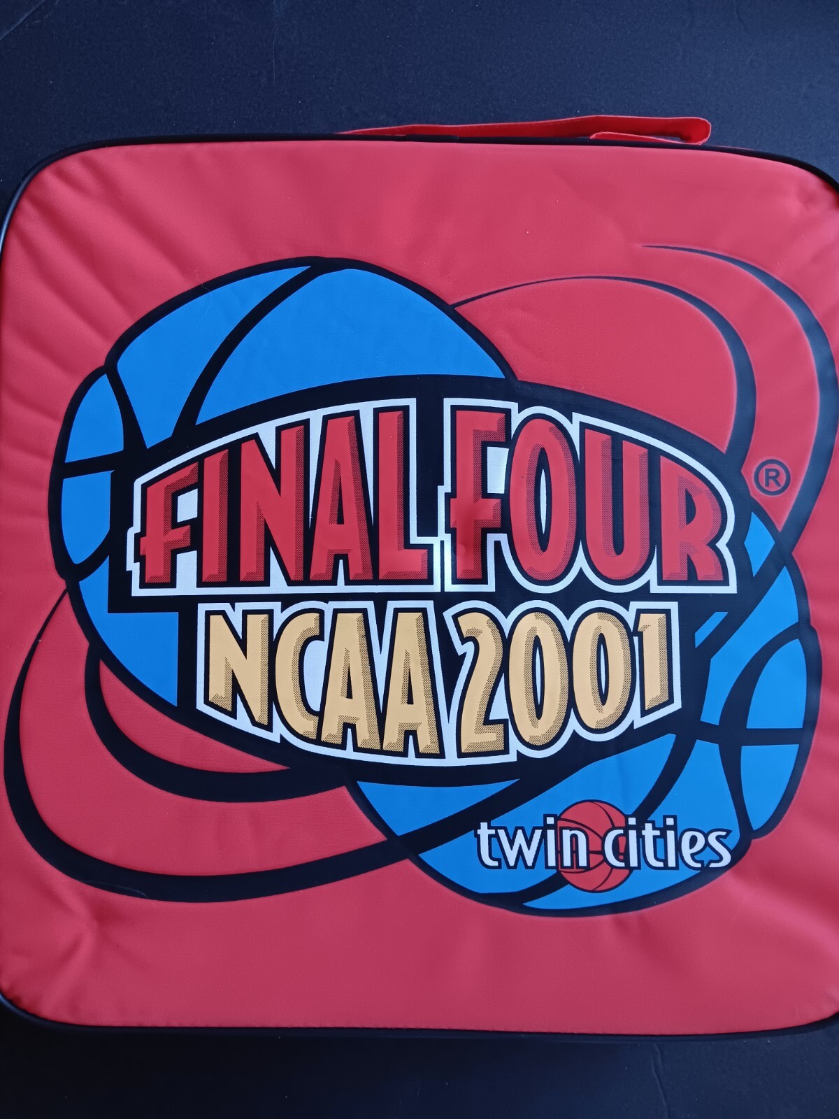 2001 NCAA Final Four Twin Cities Brand New Seat Cushion with Mouse Pad