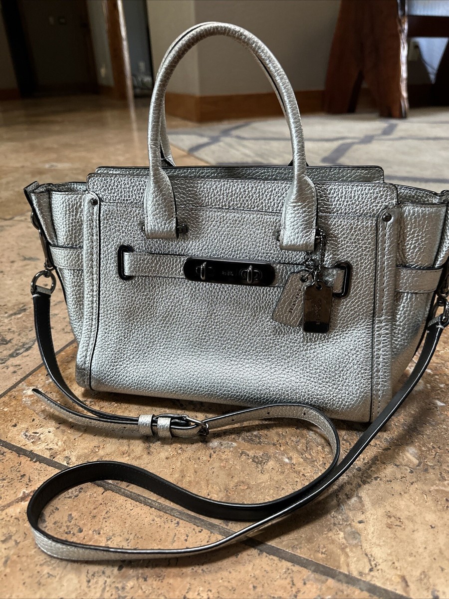 買い新作 coach スワッガー グレー 【公式通販】