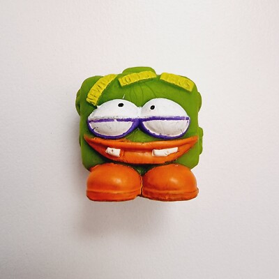 The Trash Pack Series 2 Lugger Green  1'' Collectible Figure
