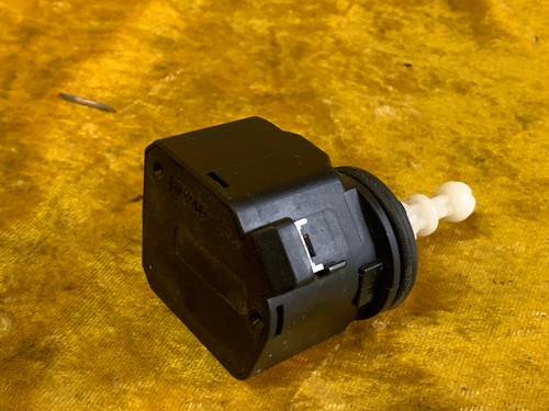 VW Golf IV / 4 Stellmotor LWR elektrisch Leuchtweitenregulierung 1J0941295F