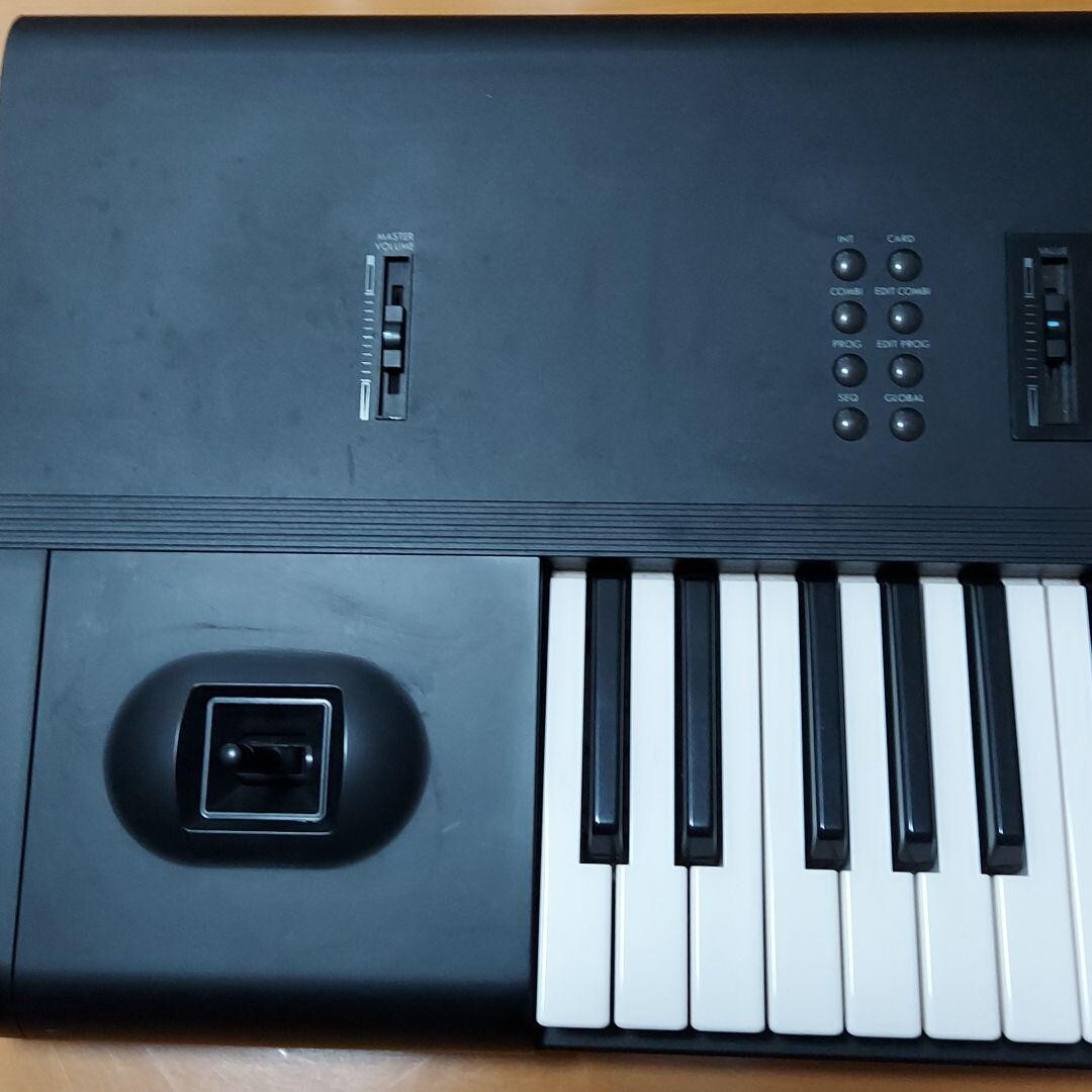 SYNTHESIZER M1 61 Keys 1988 Digital Keyboard Instrument