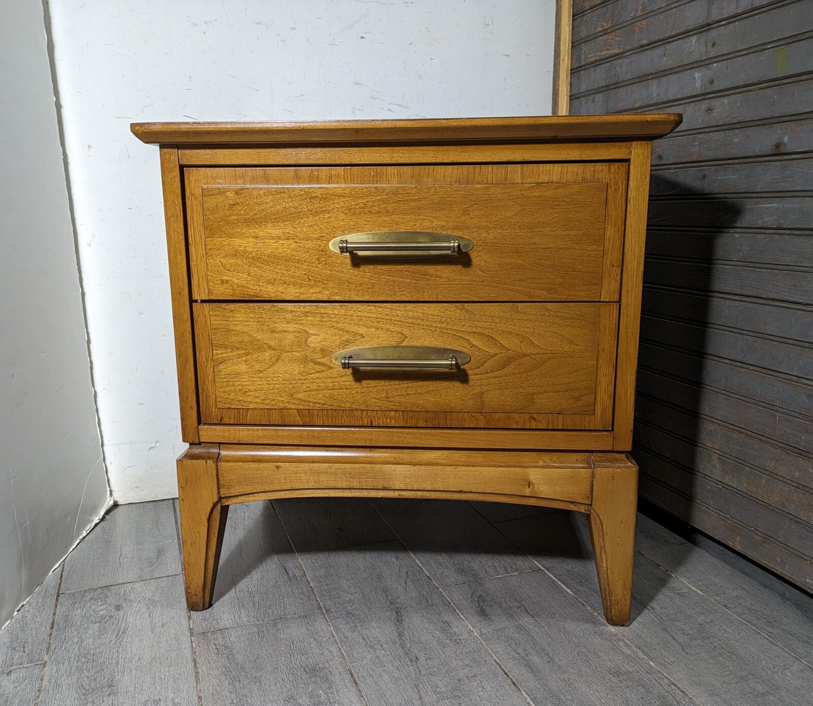 B. P. John Furniture End 育てれ Table PFS テーブル