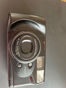 Samsung AF Zoom 777i 35mm Film Point And Shoot Camera Black