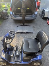 Pride Victory 10 Mobility scooter w/ Bruno Joey Vsl-4400 Lift