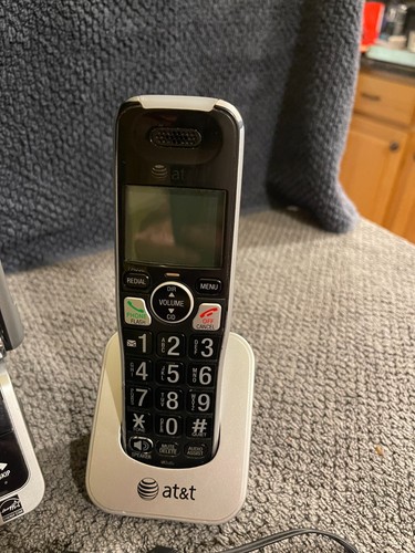 AT&T CRL82312 Dect 6.0 Cordless Phone Handset Answering System w/ 2 Handsets - Picture 5 of 9