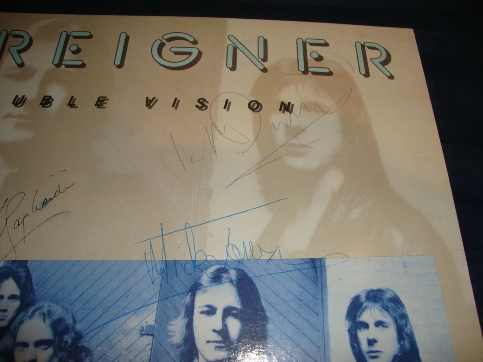 Foreigner Double Vision LP fully signed - Image 3 of 4