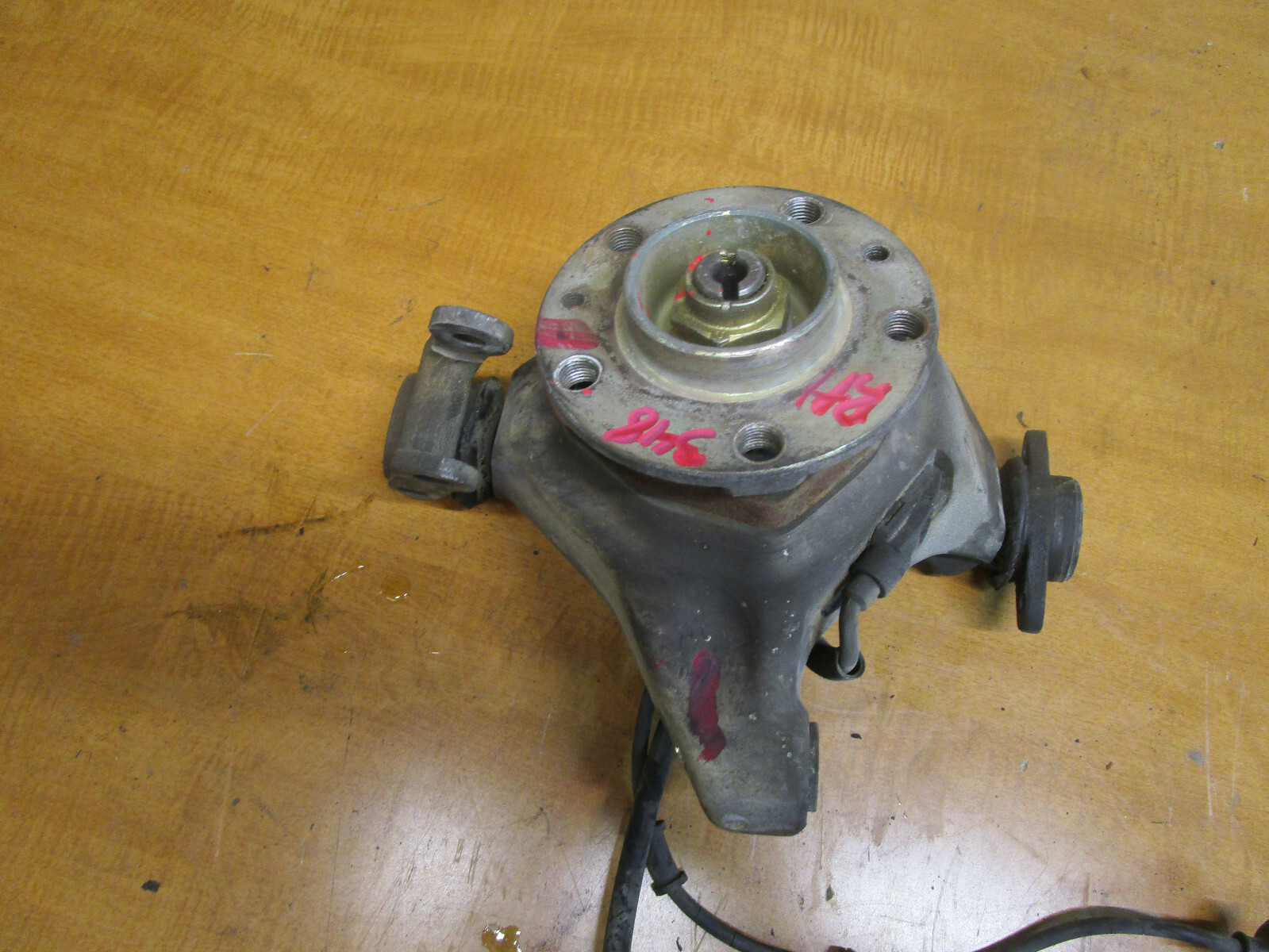 Ferrari 348 - RH Front Steering Hub Knuckle / Spindle Wheel Bearing - P/N 145260