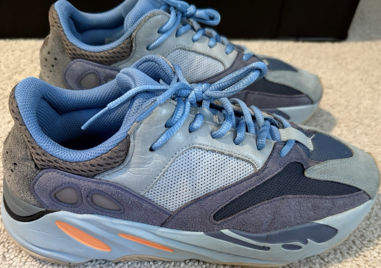 adidas Yeezy Boost 700 