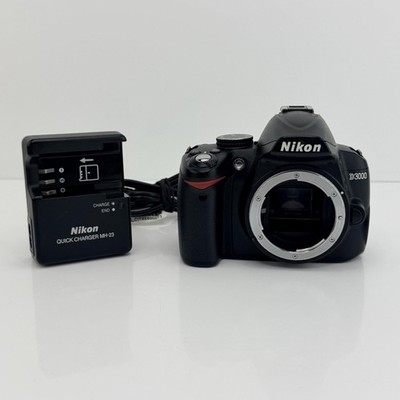 Nikon D3000 Digital DSLR Camera Body Only Black 10.2MP LCD Screen W/ Charger
