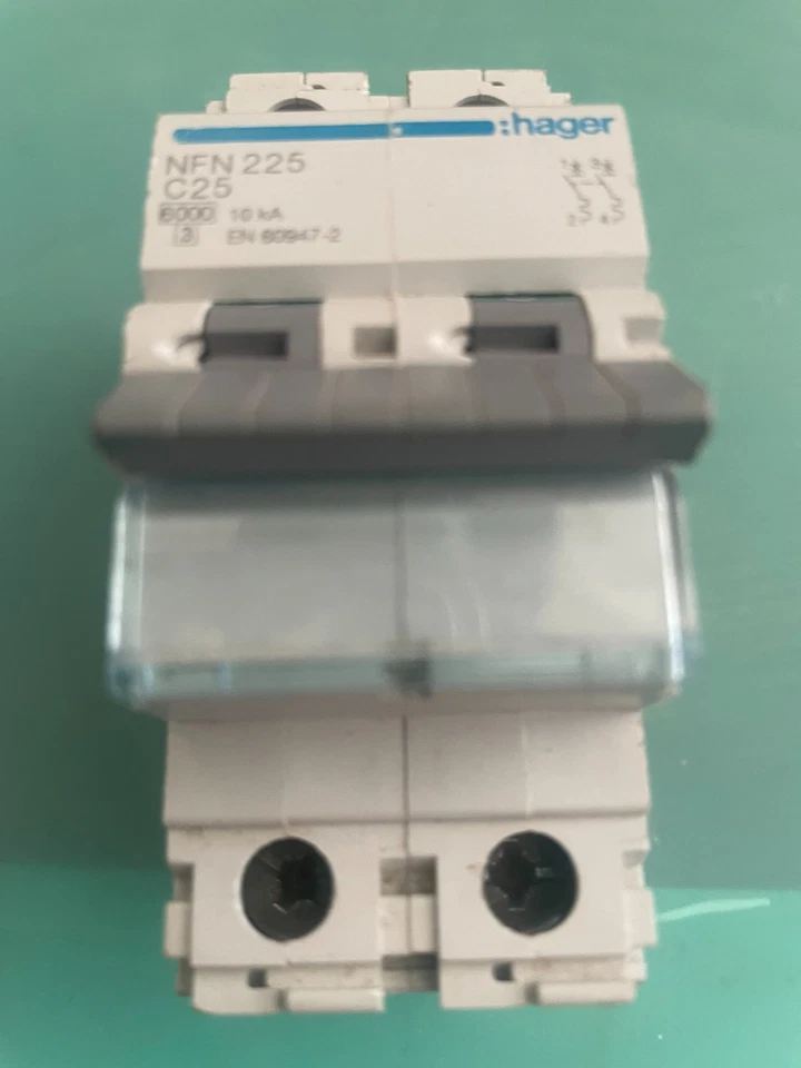 Disjoncteur 2P 10kA courbe C25 2 modules HAGER NFN225 - Photo 1/1