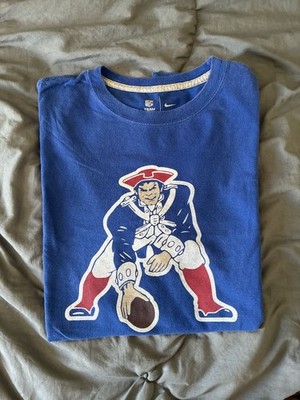 Nike NFL Team Apparel New England Patriots Pat Patriot Vintage Logo T-Shirt size