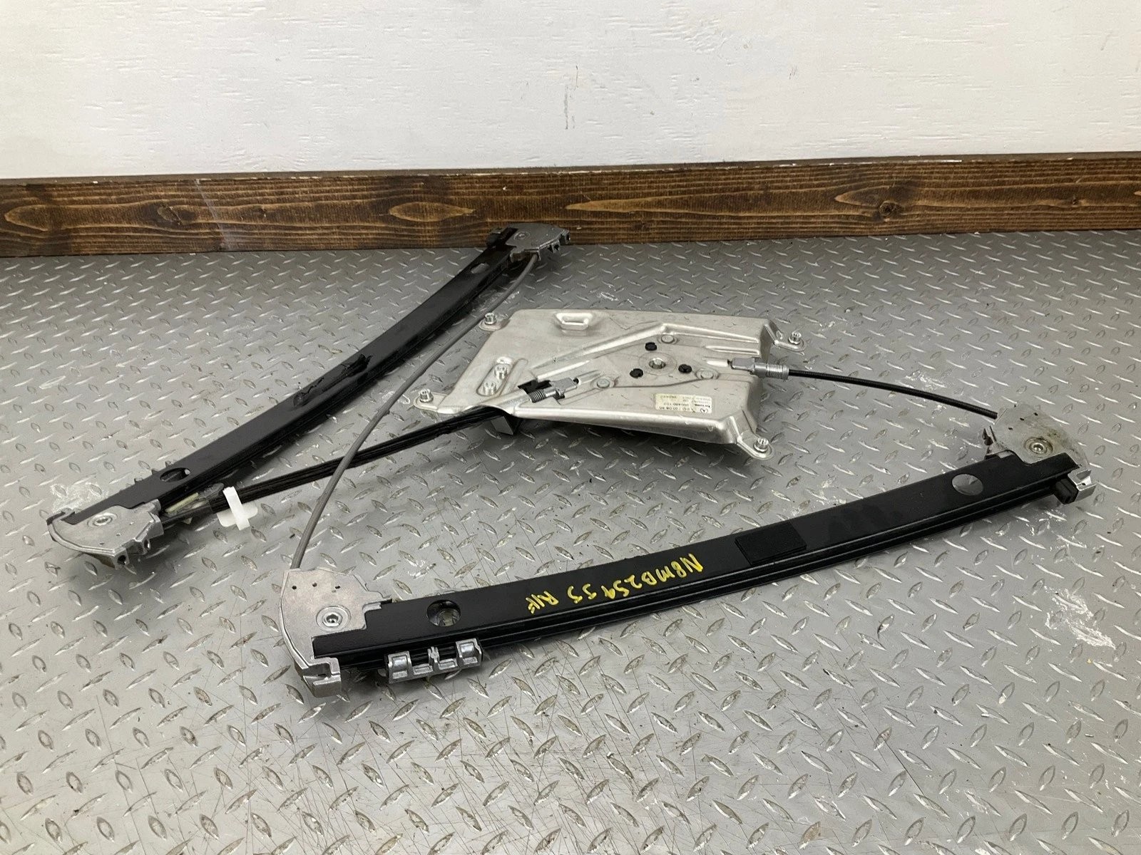Maybach 57 2008 Front Right Door frameworks Set