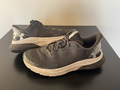 Under Urmour Men's Charged Covert Knit Sneakers Size 7Y