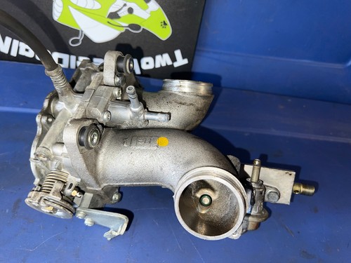 2002-2004 Honda VTX 1800 VTX1800S Throttle body intake manifold - Picture 9 of 11