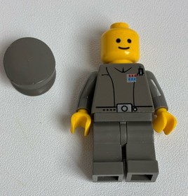 LEGO 7201 Imperial Officer Yellow Head Minifigure Final Duel II Star Wars