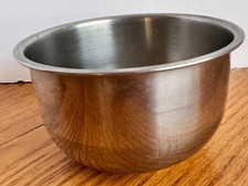 Vollrath Stainless Steel Mixing Bowl 6-6921 Holds 1 Quart Liquid